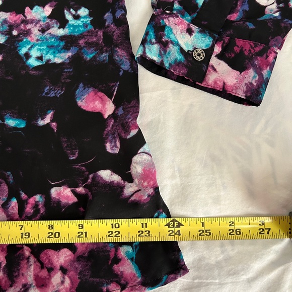 Jaclyn Smith Collection women’s XL Button-down blouse 100% polyester. Purple - Picture 8 of 14